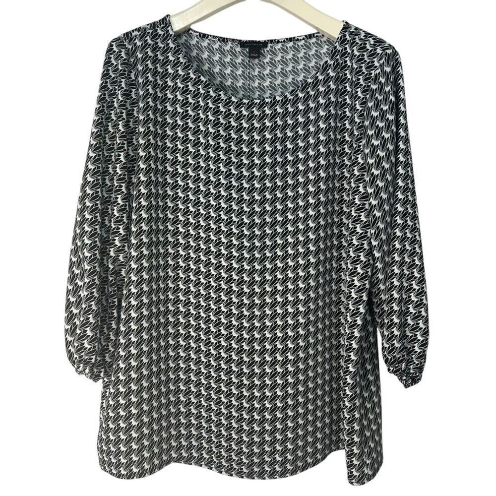 Ann Taylor Tulip Floral Blouse size Large Black/White Floral 3/4 Sleeve Top
